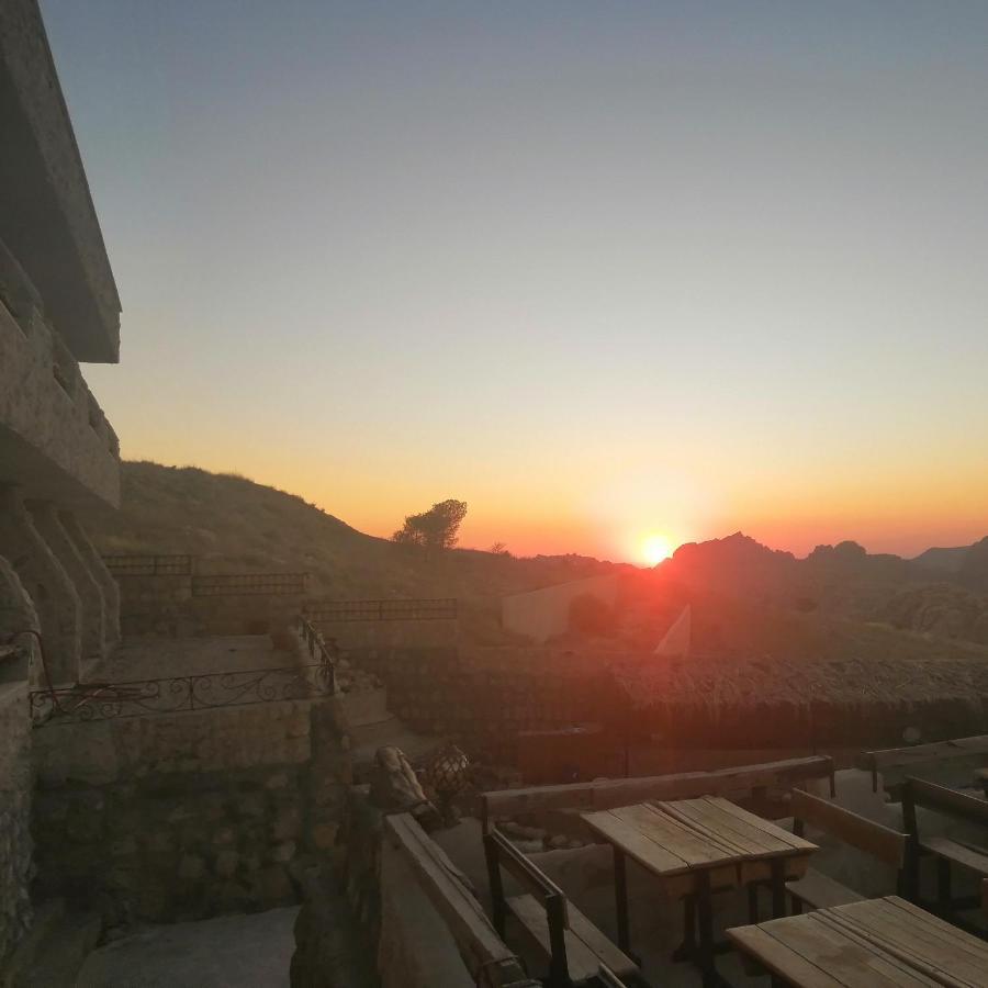 Infinity Lodge Wadi Musa Exterior photo