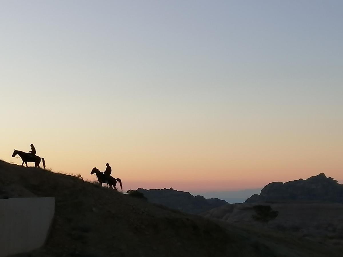Infinity Lodge Wadi Musa Exterior photo